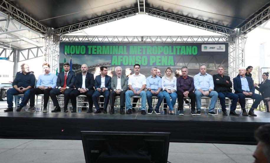 Ratinho Junior inaugura novo terminal metropolitano de São José dos Pinhais