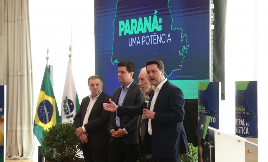 Ratinho Junior apresenta avanços econômicos e sociais do Paraná a empresários