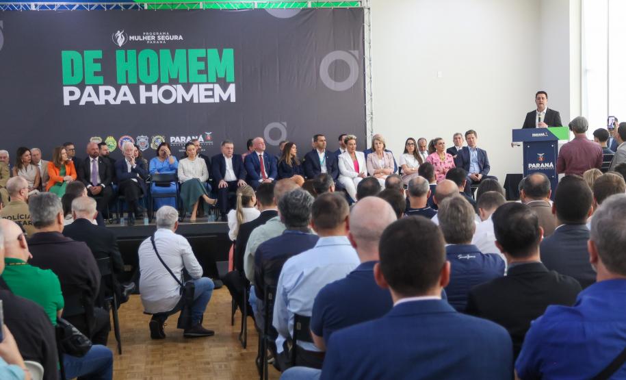 Governador lança projeto de conscientização para combater violência contra a mulher