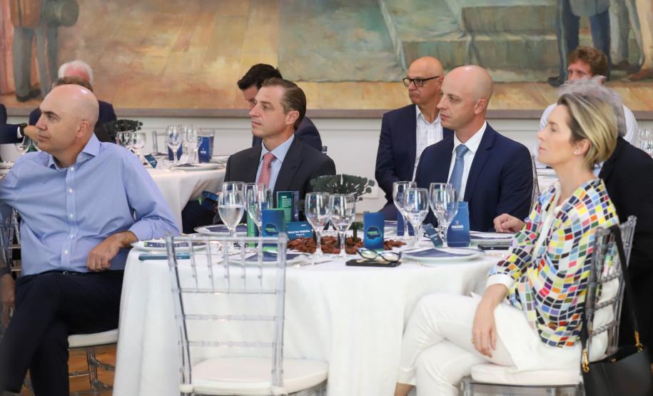 Governador mostra investimentos no Paraná a empresários: R$ 285 bi desde 2019