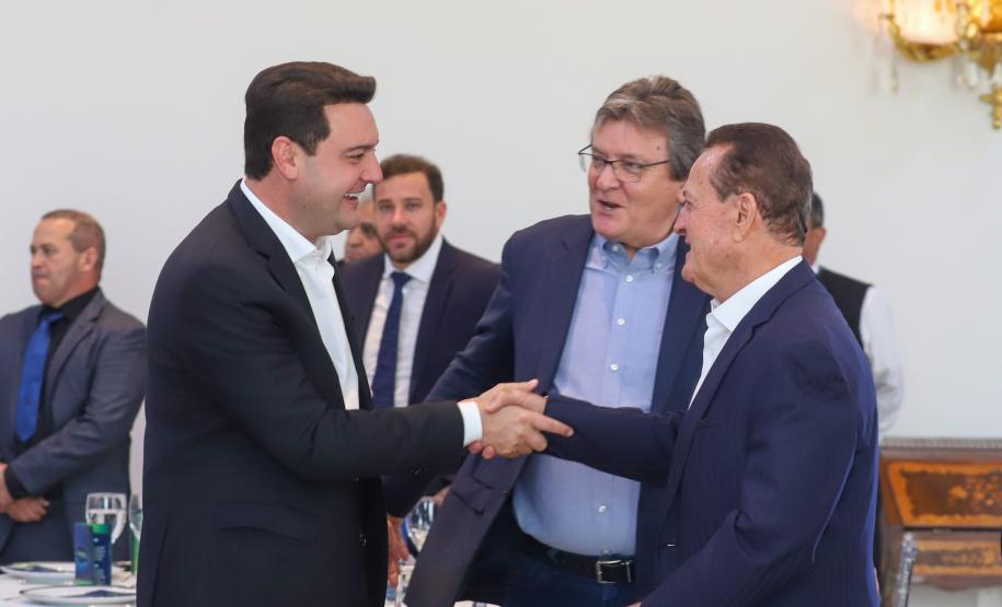 Governador mostra investimentos no Paraná a empresários: R$ 285 bi desde 2019