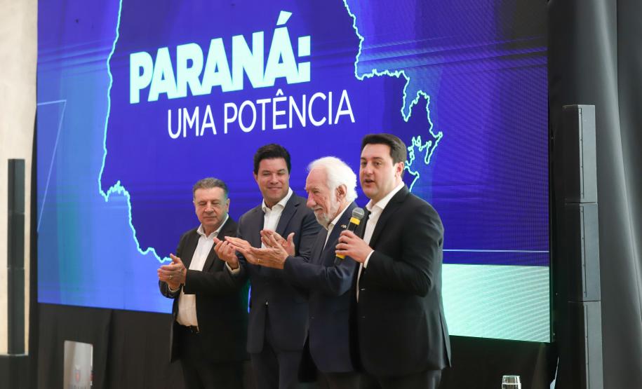 Governador mostra investimentos no Paraná a empresários: R$ 285 bi desde 2019