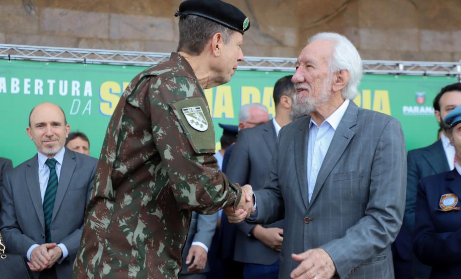 Governo do Estado e Exército abrem comemorações da Semana da Pátria em Curitiba