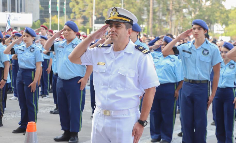 Governo do Estado e Exército abrem comemorações da Semana da Pátria em Curitiba