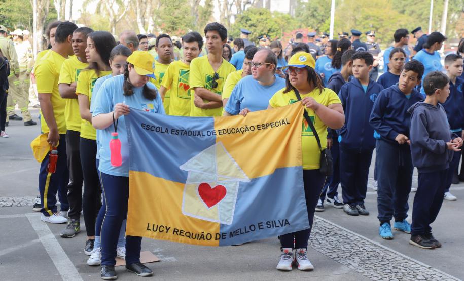 Governo do Estado e Exército abrem comemorações da Semana da Pátria em Curitiba