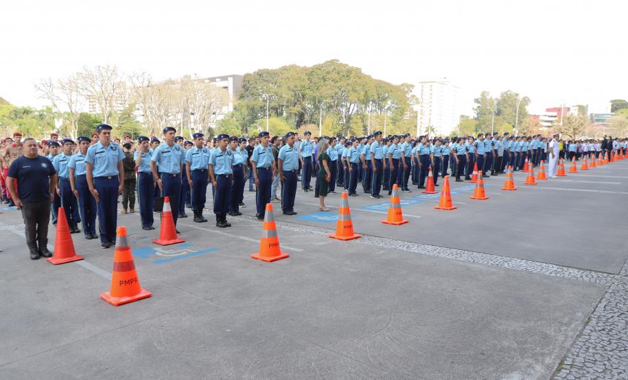 Governo do Estado e Exército abrem comemorações da Semana da Pátria em Curitiba