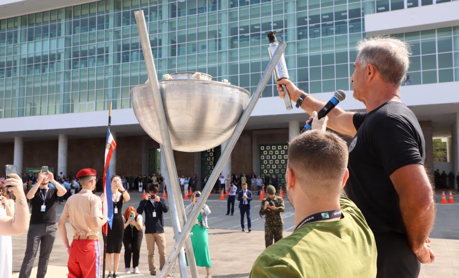 Governo do Estado e Exército abrem comemorações da Semana da Pátria em Curitiba