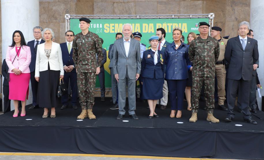Governo do Estado e Exército abrem comemorações da Semana da Pátria em Curitiba