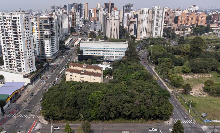 Em parceria com AACD, governador anuncia Complexo de Reabilitação Silvio Santos