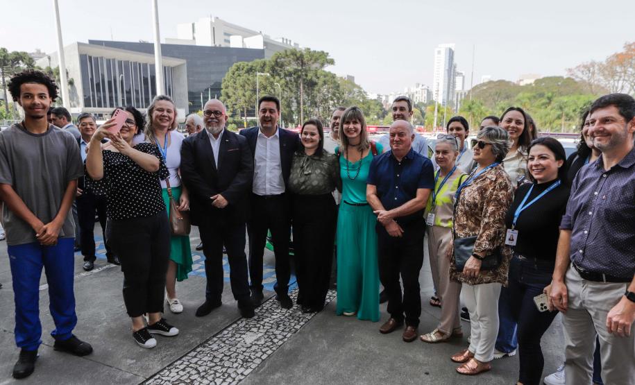 Transplantes de órgãos: Estado entrega veículos e anuncia novos aviões para salvar vidas