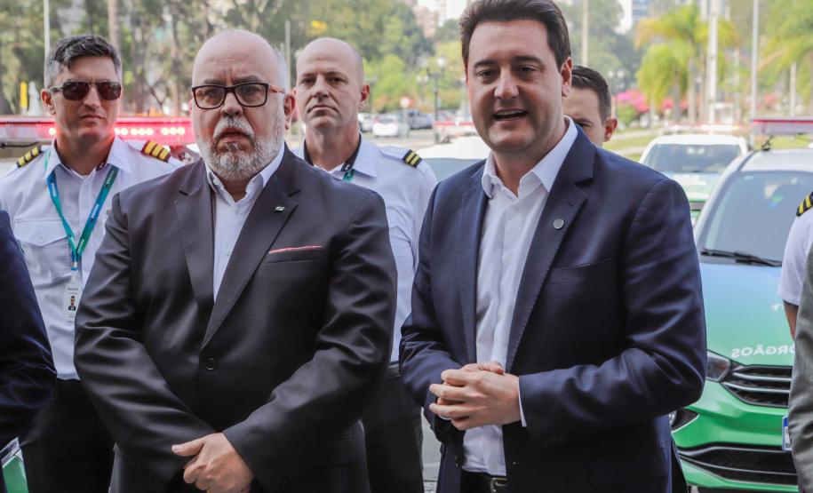 Transplantes de órgãos: Estado entrega veículos e anuncia novos aviões para salvar vidas