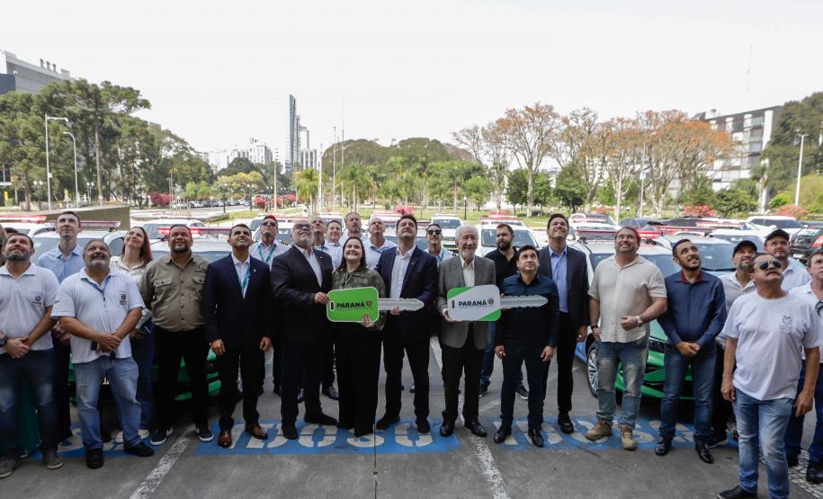 Transplantes de órgãos: Estado entrega veículos e anuncia novos aviões para salvar vidas