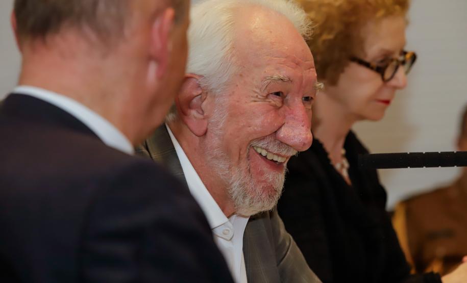 Piana destaca desenvolvimento sustentável do Paraná ao embaixador da Bélgica