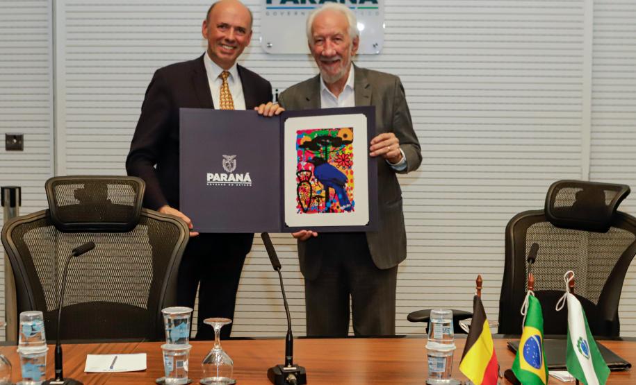 Piana destaca desenvolvimento sustentável do Paraná ao embaixador da Bélgica