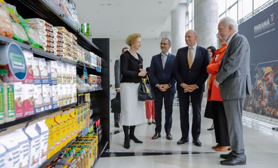 Piana destaca desenvolvimento sustentável do Paraná ao embaixador da Bélgica