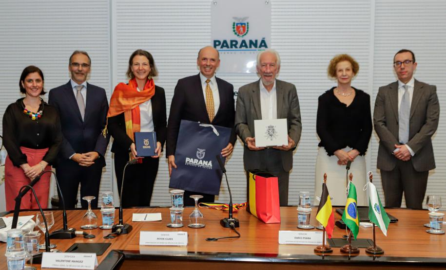 Piana destaca desenvolvimento sustentável do Paraná ao embaixador da Bélgica