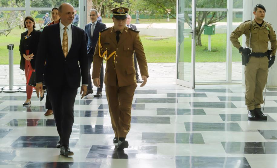 Piana destaca desenvolvimento sustentável do Paraná ao embaixador da Bélgica