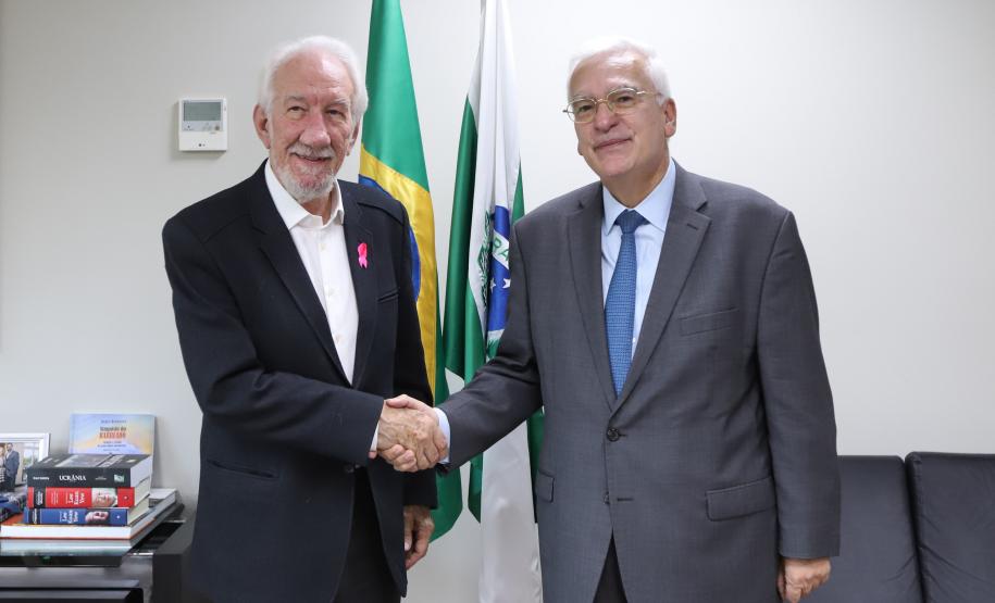 Missão do Paraná é tema de encontro entre vice-governador e embaixador do Chipre
