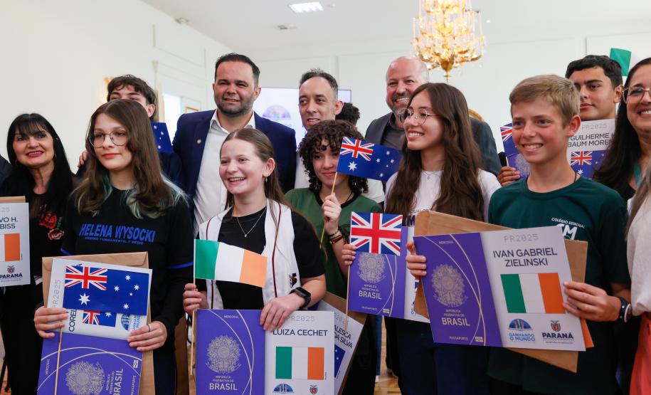 Na maior edição, Ganhando o Mundo enviará 1,2 mil alunos para intercâmbio em 2025