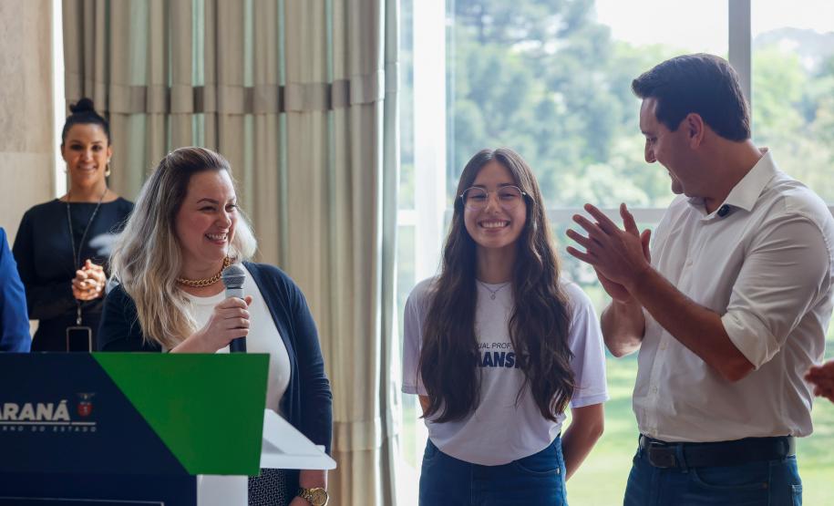 Na maior edição, Ganhando o Mundo enviará 1,2 mil alunos para intercâmbio em 2025