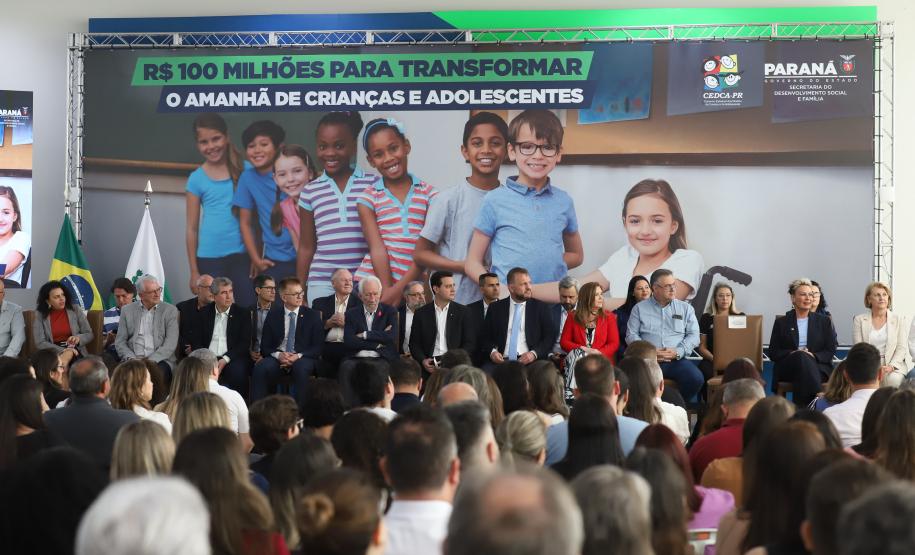 R$ 100 milhões: Governo lança maior edital de projetos voltados para crianças e adolescentes