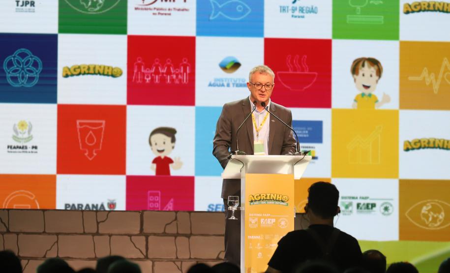 Integração entre educação e campo: Agrinho premia 2,6 mil estudantes paranaenses