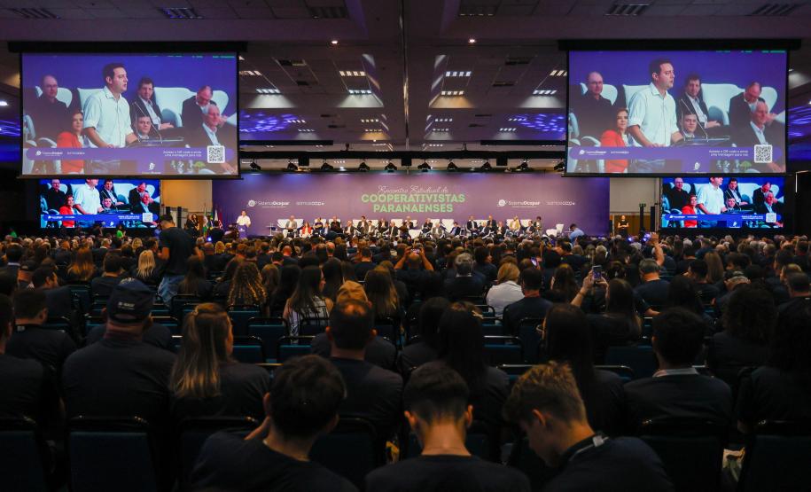 Governador destaca papel das cooperativas no crescimento econômico do Paraná