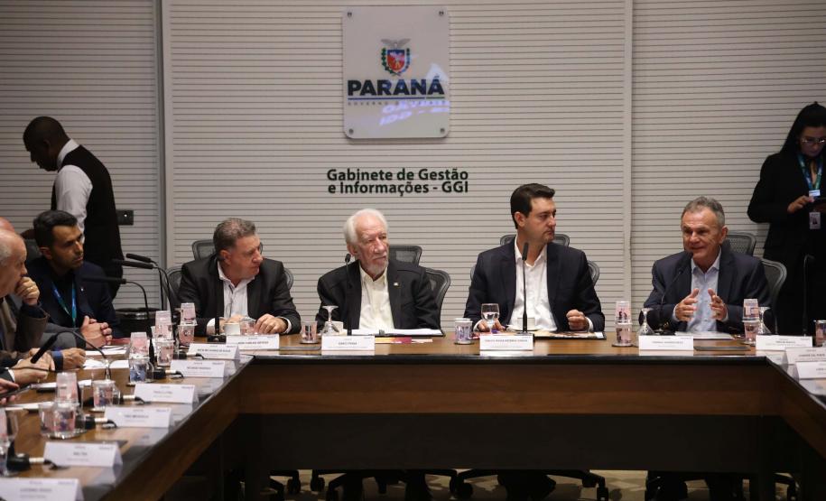 Governo fecha acordo com a bancada federal para dobrar investimentos no Estado