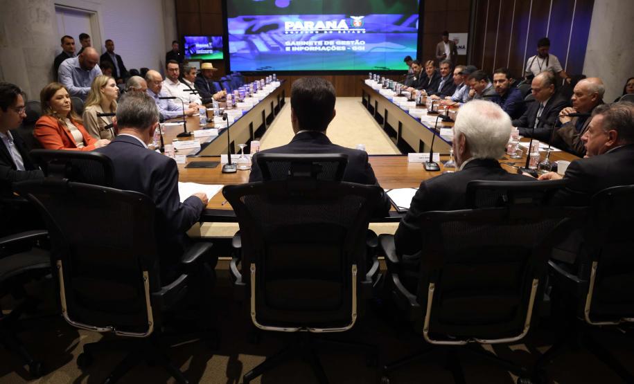 Governo fecha acordo com a bancada federal para dobrar investimentos no Estado