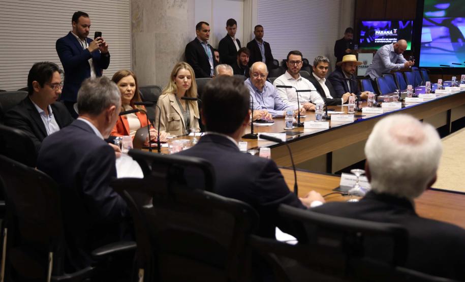 Governo fecha acordo com a bancada federal para dobrar investimentos no Estado