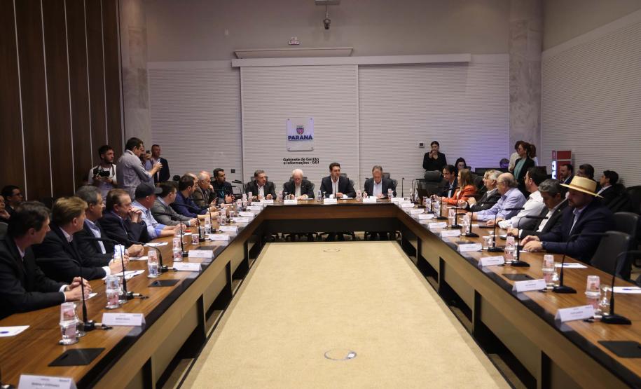 Governo fecha acordo com a bancada federal para dobrar investimentos no Estado