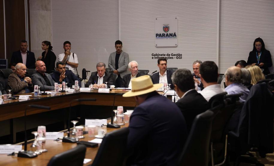 Governo fecha acordo com a bancada federal para dobrar investimentos no Estado