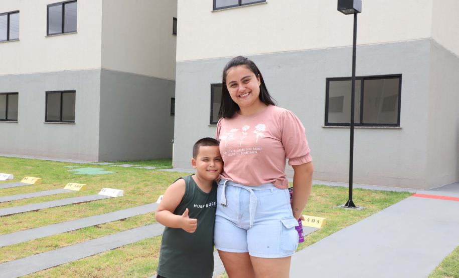 Programa Casa Fácil: vice-governador entrega residencial com 240 unidades em Londrina