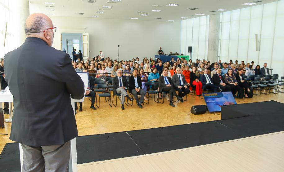 Paraná sedia encontro da rede de centros de inteligência estaduais para gestão do SUS