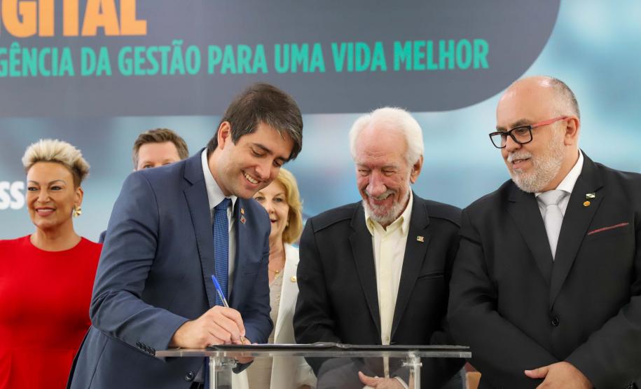 Paraná sedia encontro da rede de centros de inteligência estaduais para gestão do SUS