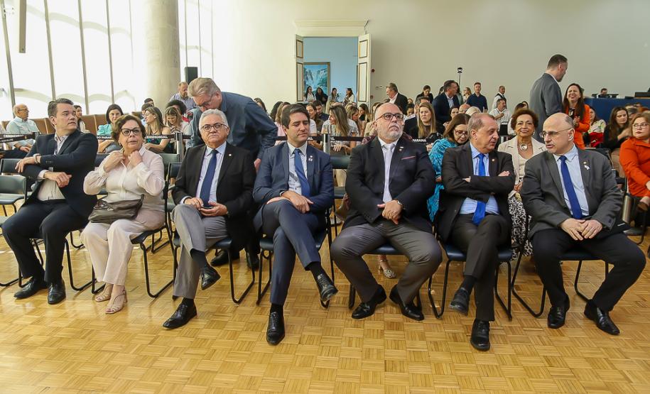 Paraná sedia encontro da rede de centros de inteligência estaduais para gestão do SUS