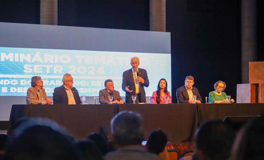 Estado promove seminário sobre desafios e oportunidades do mercado de trabalho