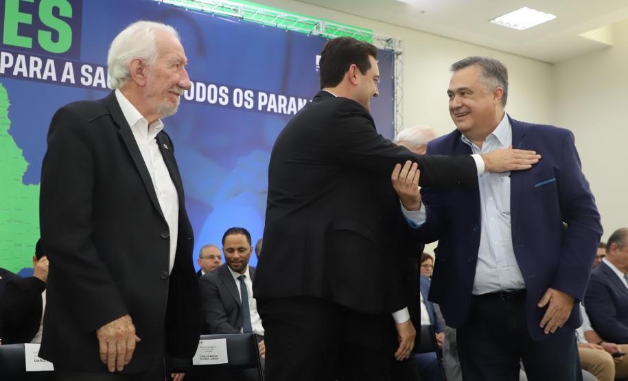 Governador libera R$ 502 milhões para fortalecer regionalização de saúde