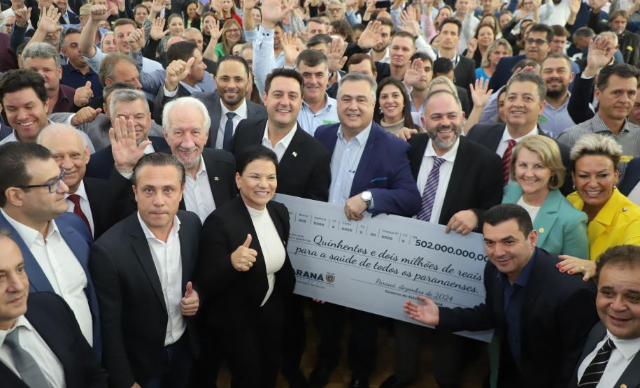 Governador libera R$ 502 milhões para fortalecer regionalização de saúde