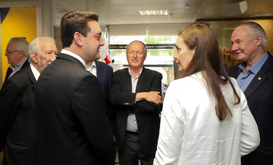 Ratinho Junior destaca conquistas da educação em evento da Gazeta do Povo