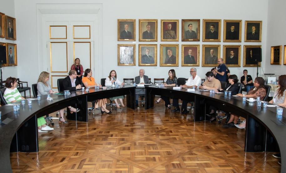 Estado amplia pesquisa e extensão voltadas a pessoas idosas para 117 municípios