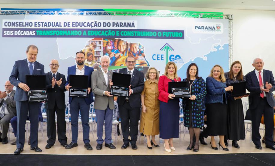 Conselho Estadual de Educação homenageia melhores instituições de ensino do Paraná