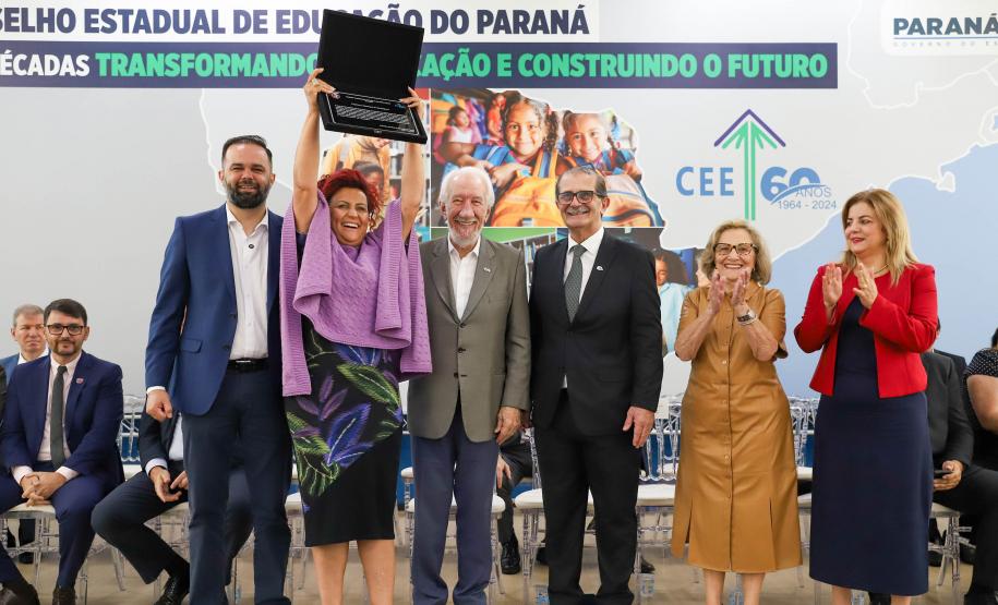 Conselho Estadual de Educação homenageia melhores instituições de ensino do Paraná