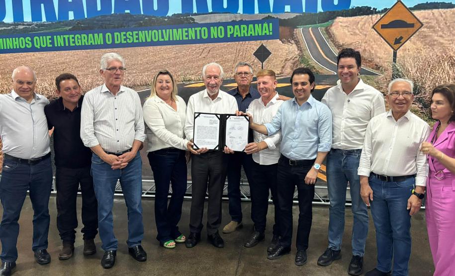 Estado firma convênio de R$ 3,4 milhões para pavimentação de estrada rural em Mariópolis