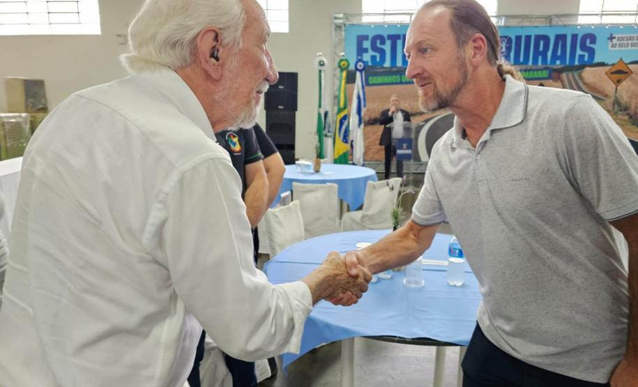Estado firma convênio de R$ 3,4 milhões para pavimentação de estrada rural em Mariópolis