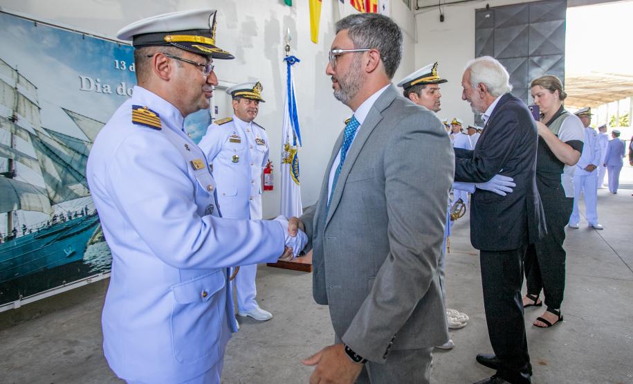 Na troca de comando da Capitania dos Portos, Piana reforça parceria do Estado e Marinha