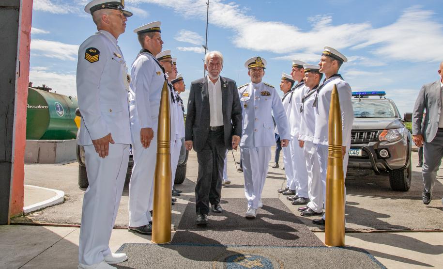 Na troca de comando da Capitania dos Portos, Piana reforça parceria do Estado e Marinha