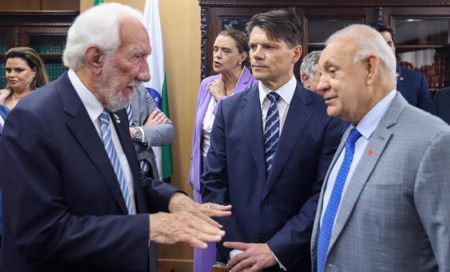 Piana enfatiza trabalho do TCE para a sociedade na posse do novo presidente