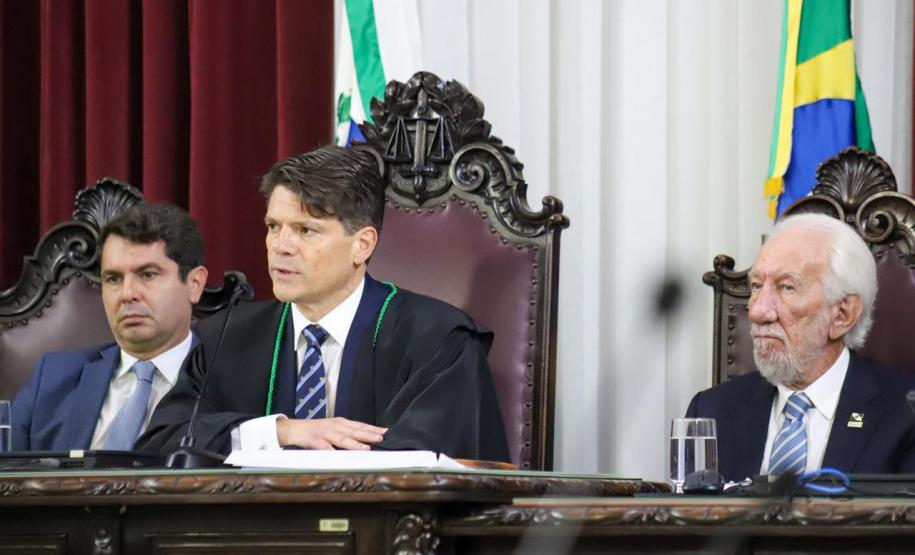 Piana enfatiza trabalho do TCE para a sociedade na posse do novo presidente