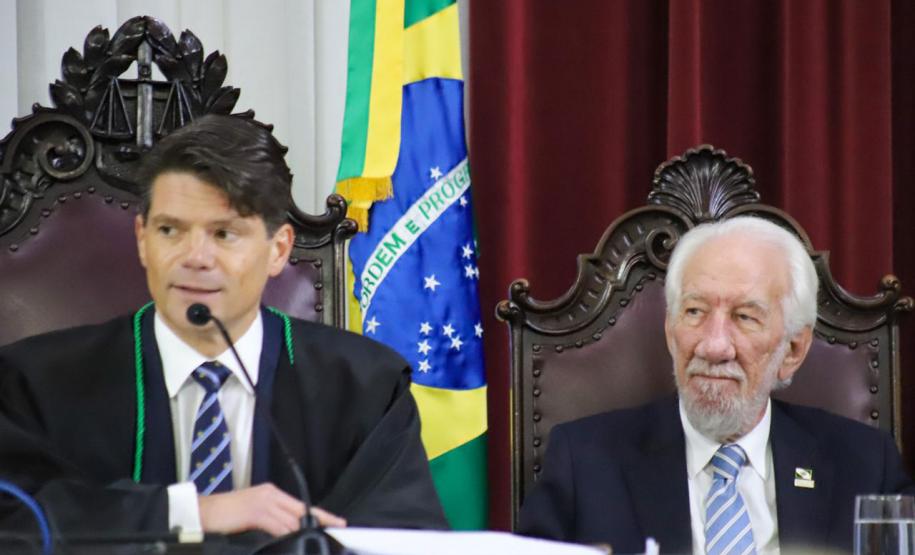 Piana enfatiza trabalho do TCE para a sociedade na posse do novo presidente